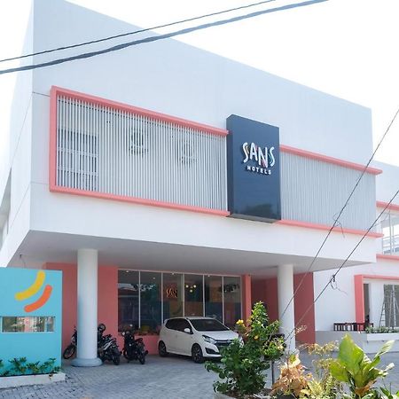 Sans Hotel Aurum Majapahit Semarang Zewnętrze zdjęcie