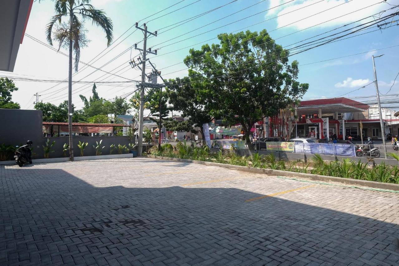 Sans Hotel Aurum Majapahit Semarang Zewnętrze zdjęcie